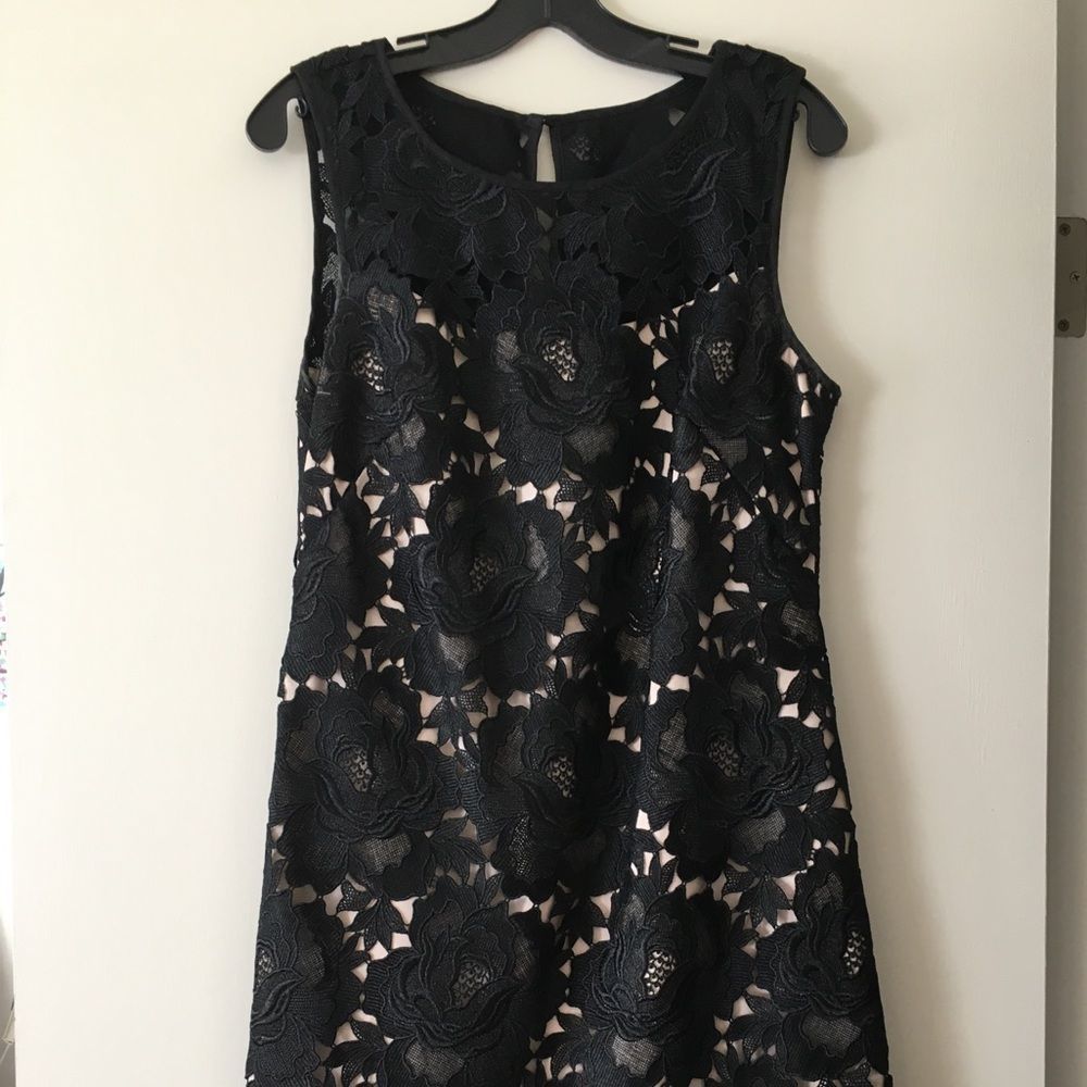 🎉HP🎉 WHBM Black Lace Dress